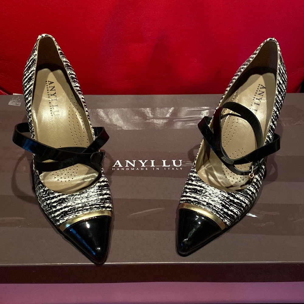 Anyi Lu Handmade in Italy Gorgeous Leather Black White Gold Shoes Not Used